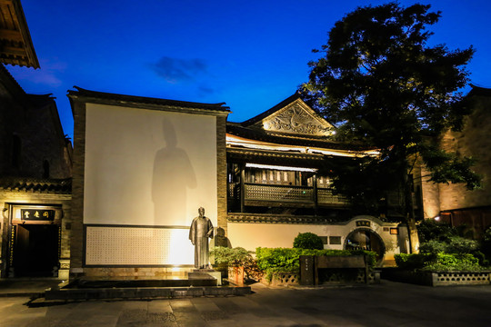 昆明老街夜景