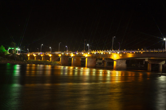 五大连池市大桥夜景