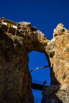 西藏丁青孜珠寺与孜珠山