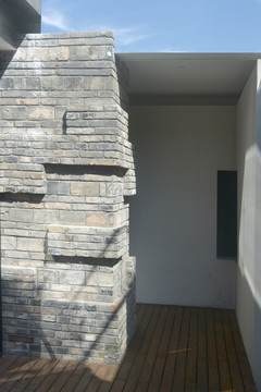 成都文殊坊庭院复古石砖墙装修