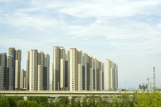 中国铁路沿线的房地产开发建设