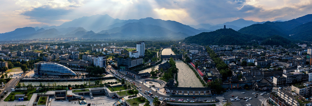 成都都江堰城市建筑全景图