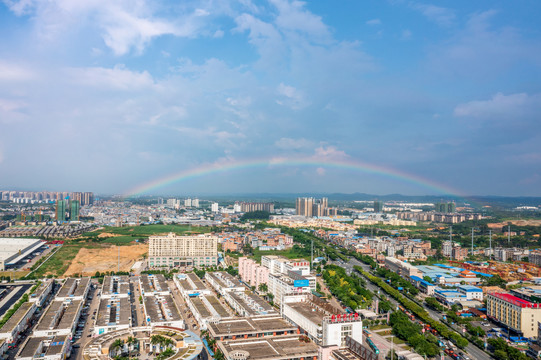 南宁雨后彩虹