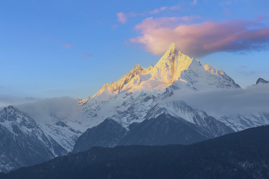 云南德钦梅里雪山风景