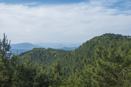 紫帽山山腰山峰