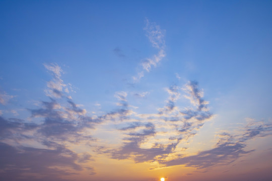 天空晚霞