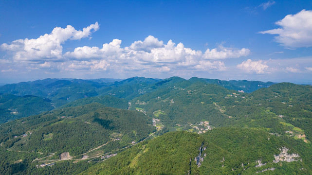 高山蓝天白云