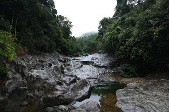 海南黎母山河沟风光