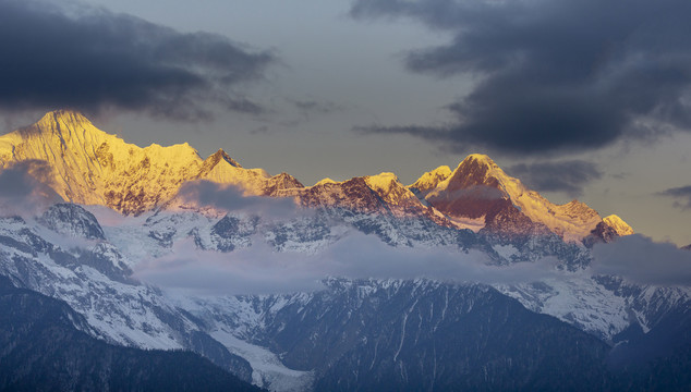 云南迪庆梅里雪山风景