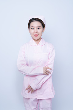 护士服的年轻女性医护肖像