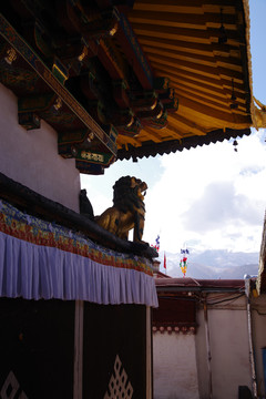 大昭寺建筑局部雕塑