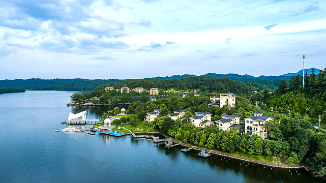 情山爱水凤凰湾