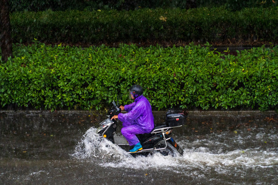 道路积水