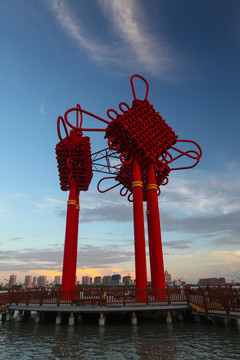 中国结雕塑