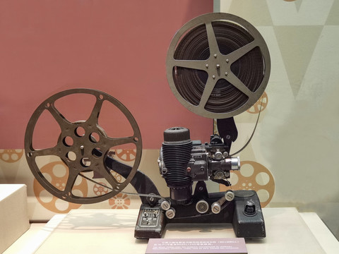 四十年代老式放映机