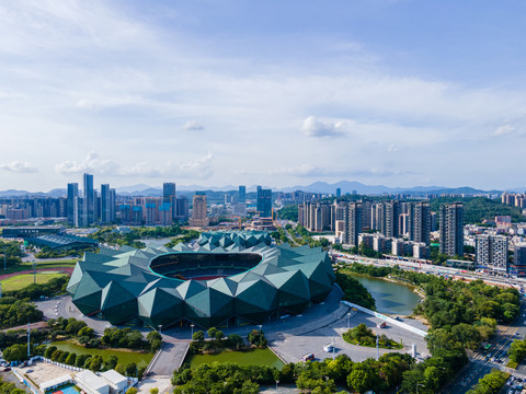 深圳市龙岗区的大运体育中心