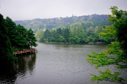 庐山如琴湖远景