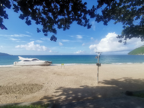 大海海边海景蓝天白云沙滩