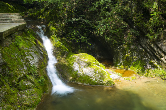 山泉