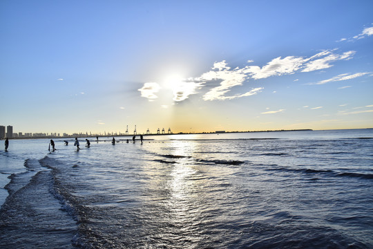 海上日出