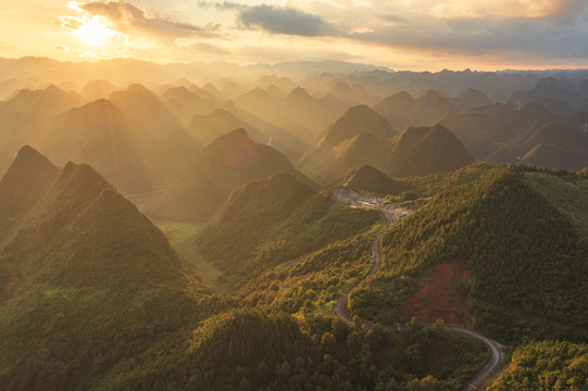 百色乐业龙云山