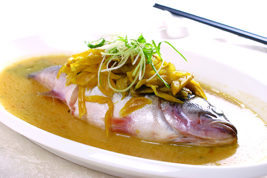 香茅酸菜鲈鱼