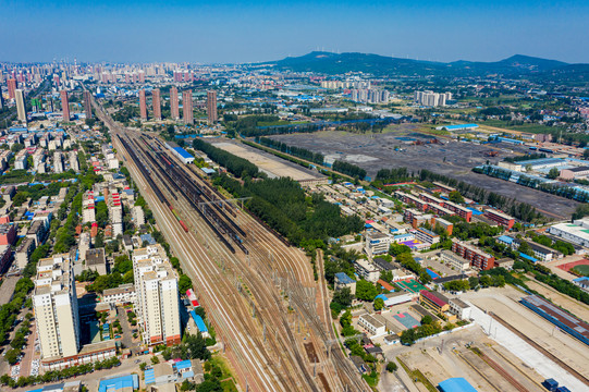 航拍河南平顶山东站铁路货运站