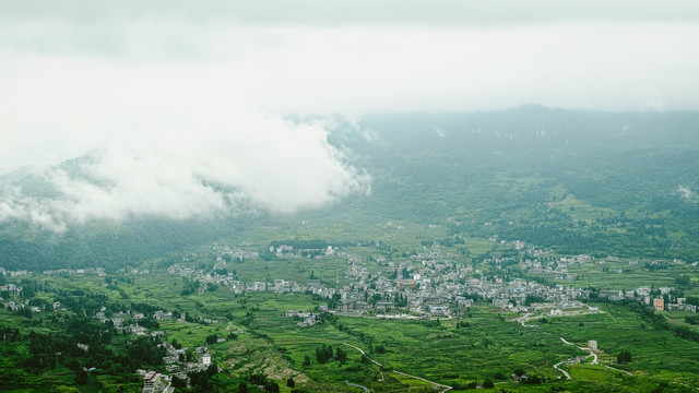 俯瞰山村