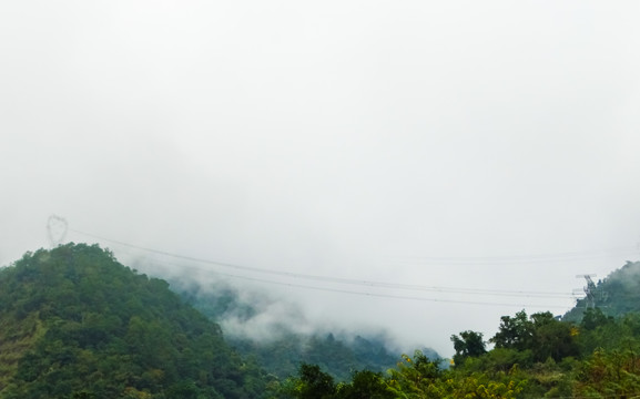 高山输电塔