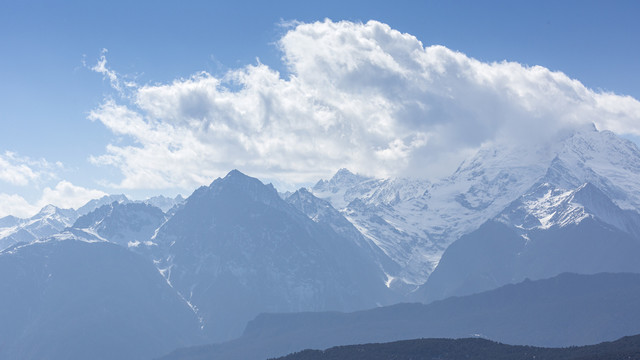 云南迪庆梅里雪山