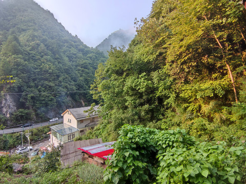 神农架深山人家