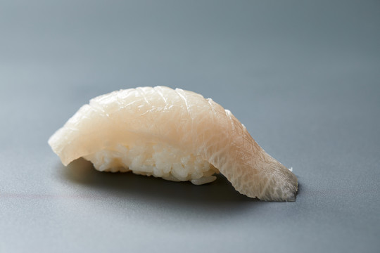 黄狮鱼寿司