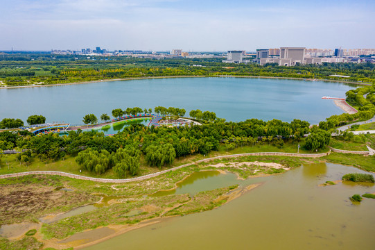 航拍河南郑州象湖生态湿地公园