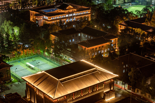 川大华西校园古建筑夜景