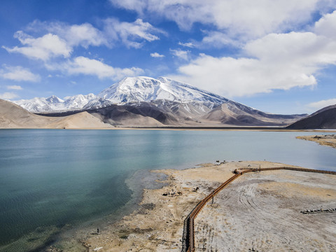新疆帕米尔高原慕士塔格峰航拍
