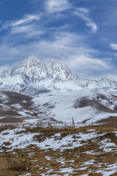 甘孜州康定雅拉雪山风景