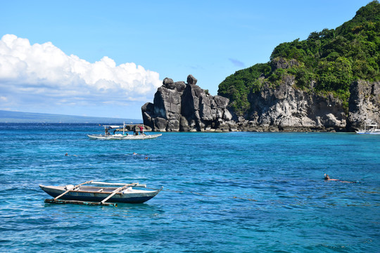 菲律宾海上的小船