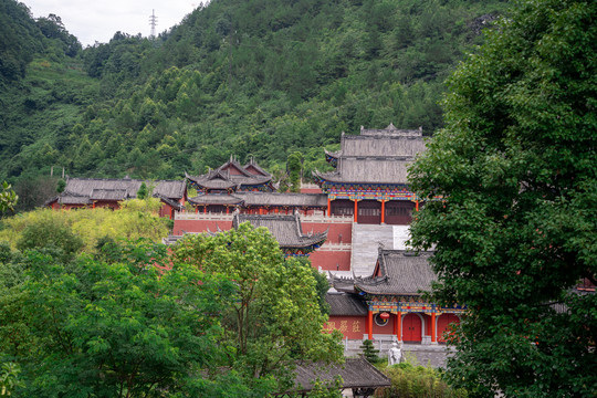 重庆黔江城市大峡谷观音庙