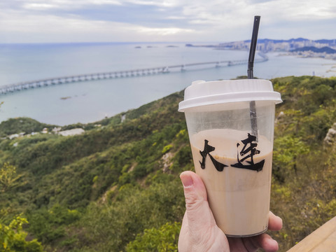 辽宁大连莲花山观景台俯瞰大连