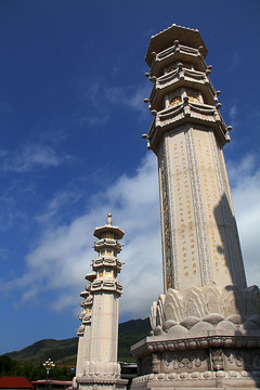 南山寺石刻宝塔