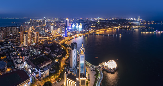 航拍青岛海岸线区建筑景观夜景