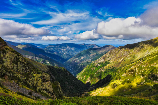 山景与群山