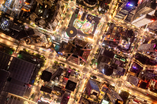 大城市街道与建筑俯视夜景