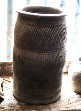 民俗陶罐