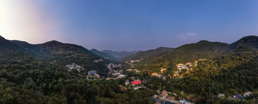 鸟瞰博山西厢村宽幅全景