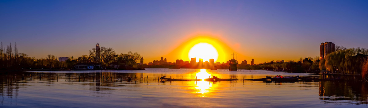 大明湖夕阳