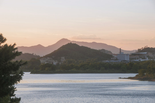 暮色山水风景