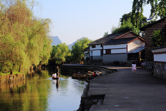 小河