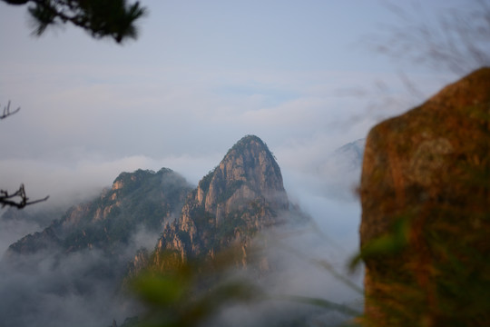 黄山奇峰