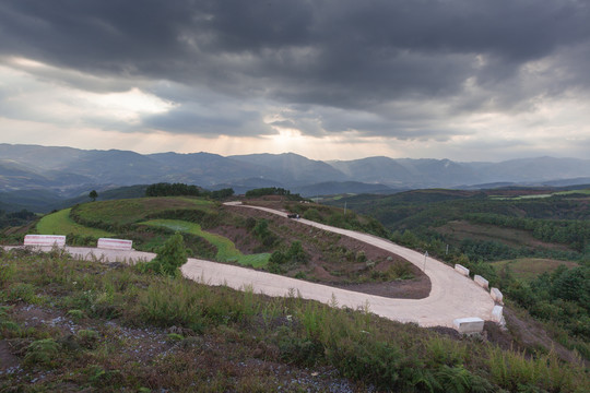 昆明东川红土地晚霞风景